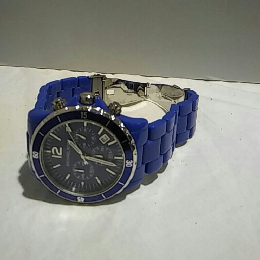 COPY - Michael. Kors. Exclusive color